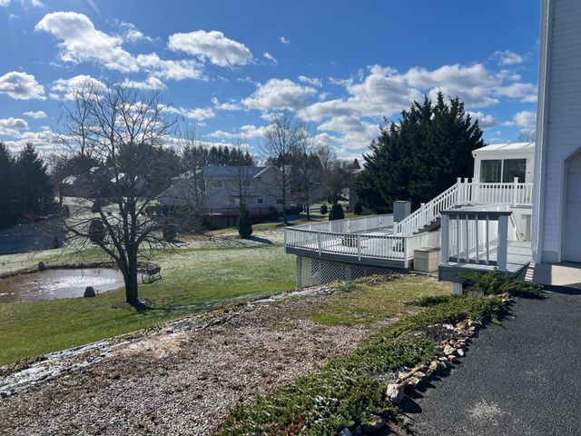 2455 BRANDYWINE LN, York, PA 17404