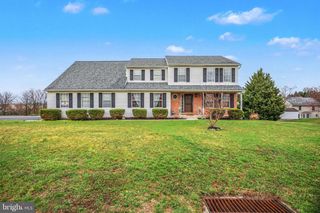 2455 BRANDYWINE LN, York, PA 17404