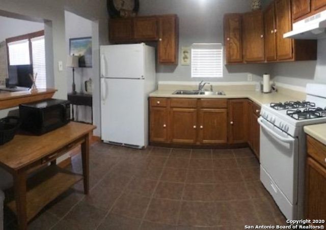 305 BARRERA ST, San Antonio, TX 78210