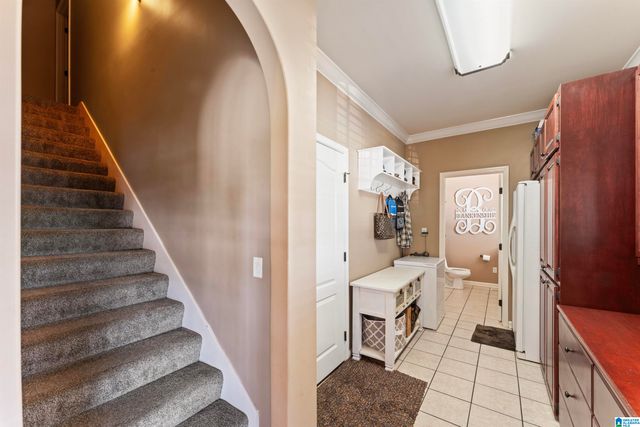 60 CREST LOOP ROAD, Clanton, AL 35045