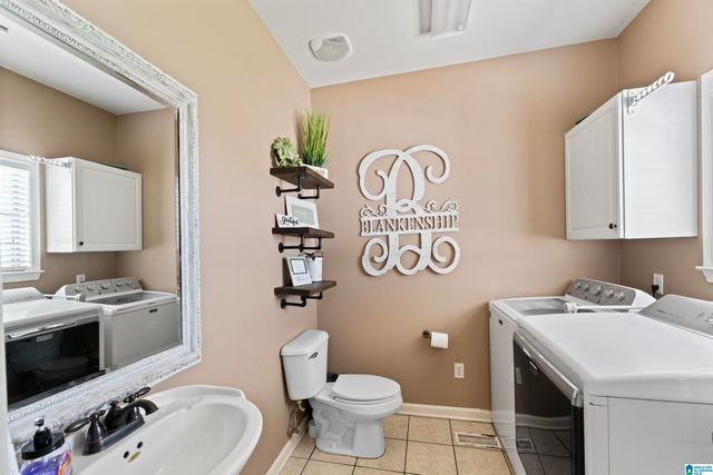 60 CREST LOOP ROAD, Clanton, AL 35045