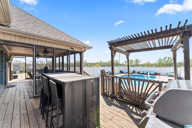 60 CREST LOOP ROAD, Clanton, AL 35045