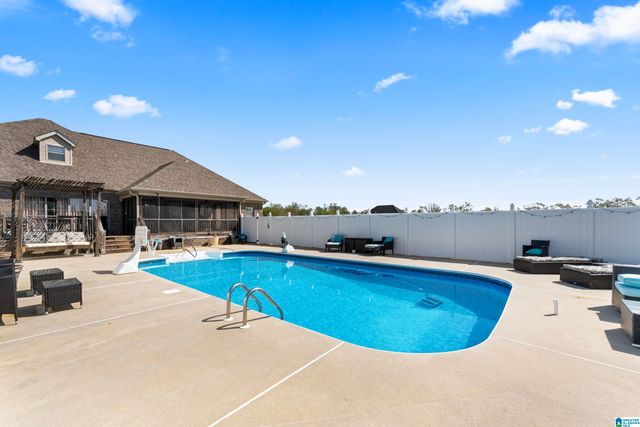 60 CREST LOOP ROAD, Clanton, AL 35045