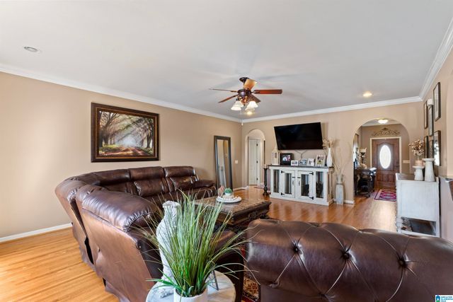60 CREST LOOP ROAD, Clanton, AL 35045