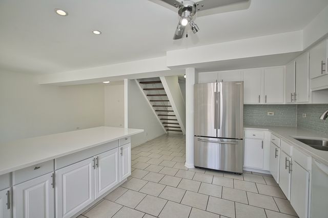 1506 Fernwood Court, Gurnee, IL 60031