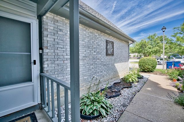 1506 Fernwood Court, Gurnee, IL 60031