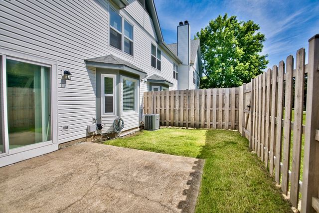 1506 Fernwood Court, Gurnee, IL 60031