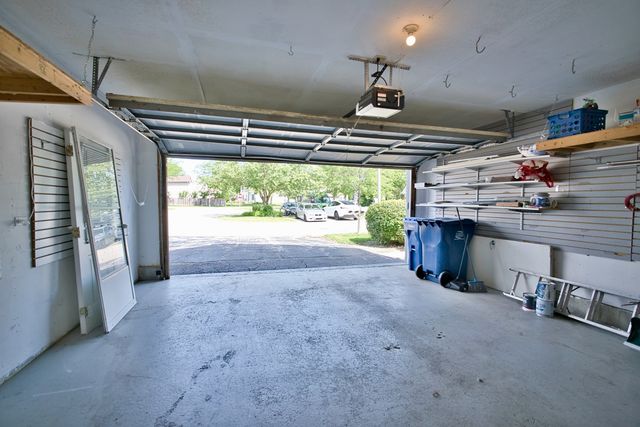 1506 Fernwood Court, Gurnee, IL 60031