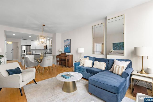 1125 Maxwell Lane 734, Hoboken, NJ 07030