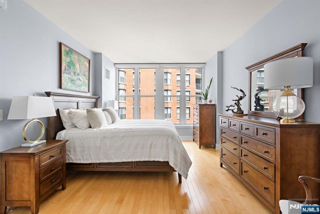 1125 Maxwell Lane 734, Hoboken, NJ 07030