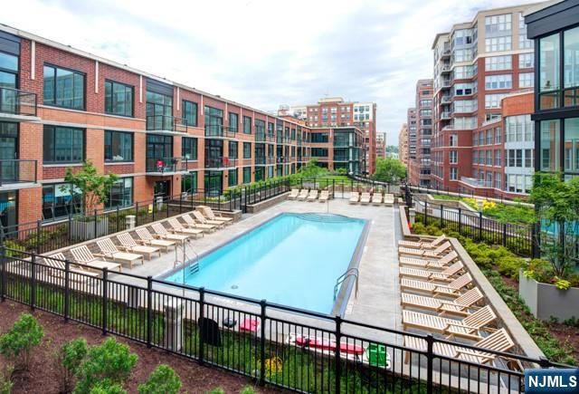 1125 Maxwell Lane 734, Hoboken, NJ 07030