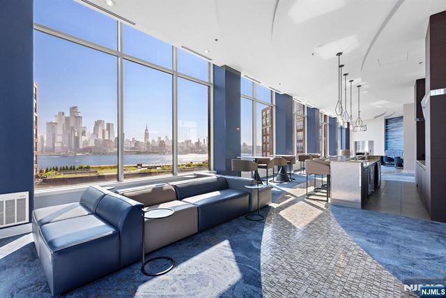 1125 Maxwell Lane 734, Hoboken, NJ 07030