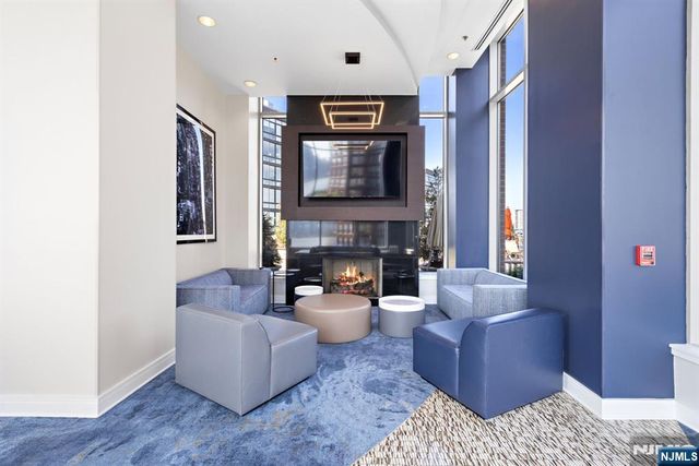 1125 Maxwell Lane 734, Hoboken, NJ 07030