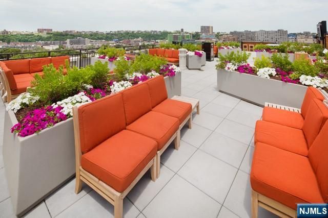 1125 Maxwell Lane 734, Hoboken, NJ 07030