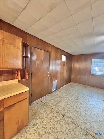 509 N 9th Street, Port O'connor, TX 77982