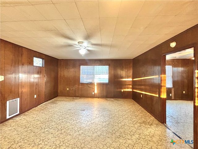 509 N 9th Street, Port O'connor, TX 77982