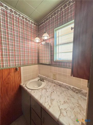 509 N 9th Street, Port O'connor, TX 77982