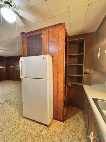 509 N 9th Street, Port O'connor, TX 77982