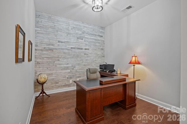 620 Tallulah Falls Drive, Denver, NC 28037