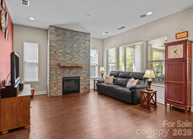 620 Tallulah Falls Drive, Denver, NC 28037