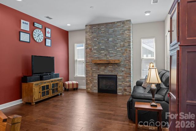 620 Tallulah Falls Drive, Denver, NC 28037