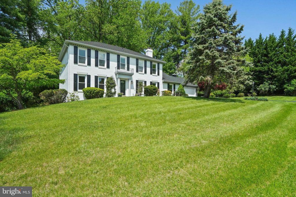 11524 LE HAVRE DR, Potomac, MD 20854