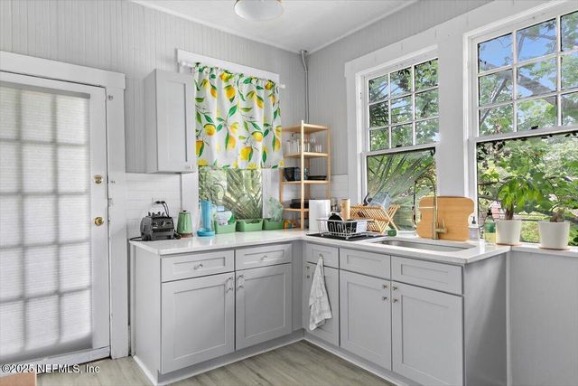 1402 JAMES Street, Jacksonville, FL 32205