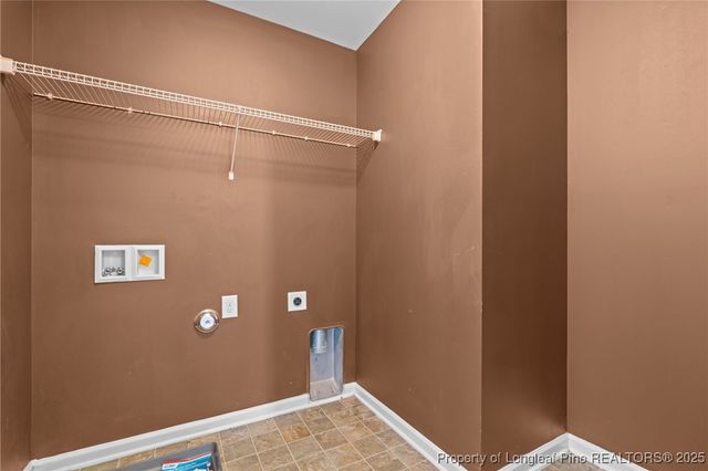 808 Camwheel Drive, Hope Mills, NC 28348