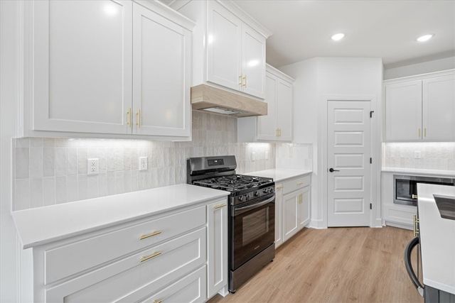7002 SW Orange Avenue, Bentonville, AR 72713