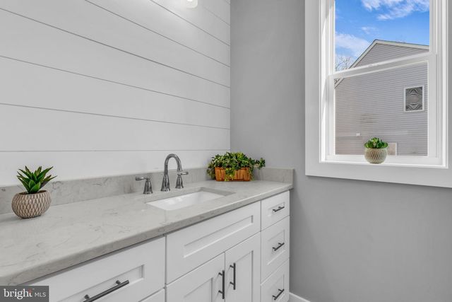 66 CLEARWATER DR, Waretown, NJ 08758