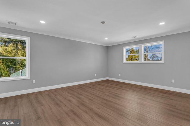 66 CLEARWATER DR, Waretown, NJ 08758