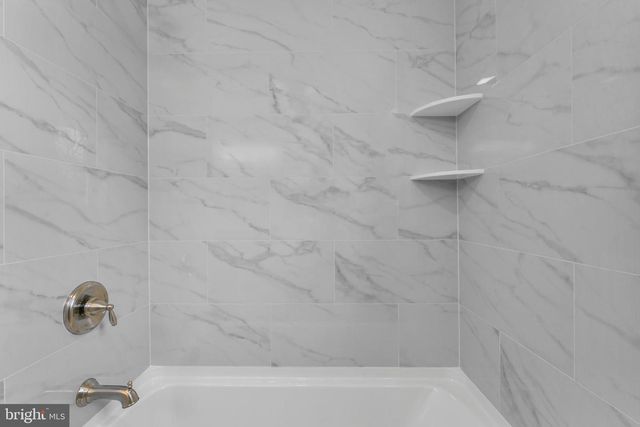 66 CLEARWATER DR, Waretown, NJ 08758