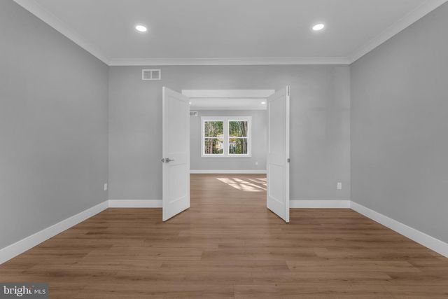 66 CLEARWATER DR, Waretown, NJ 08758