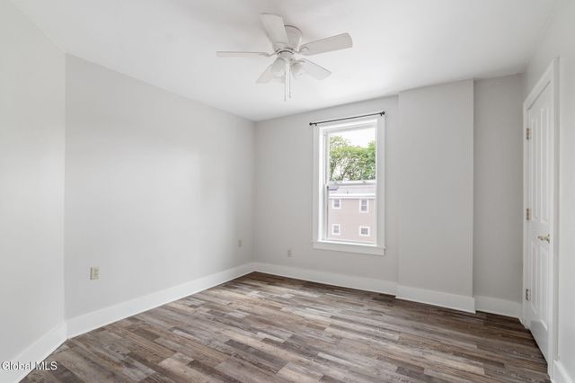 208 Front Street, Schenectady, NY 12305