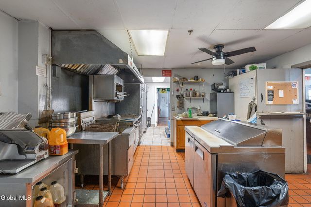 208 Front Street, Schenectady, NY 12305