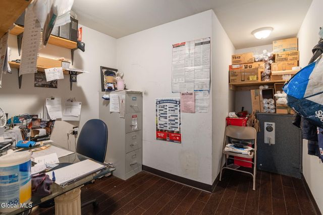 208 Front Street, Schenectady, NY 12305