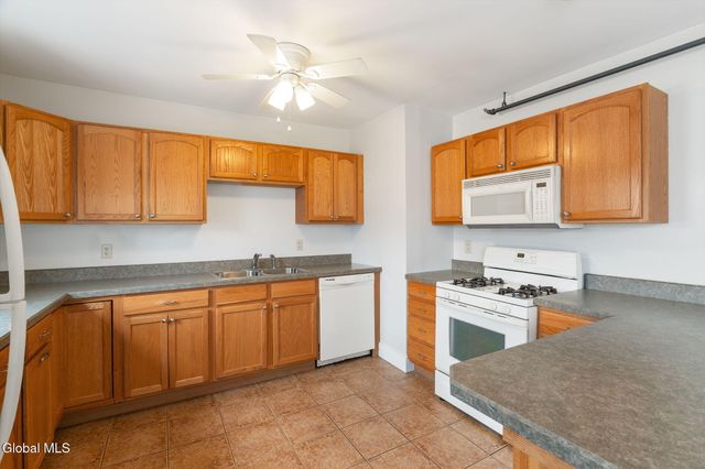 208 Front Street, Schenectady, NY 12305