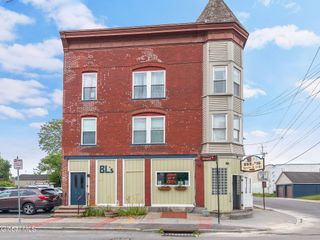 208 Front Street, Schenectady, NY 12305