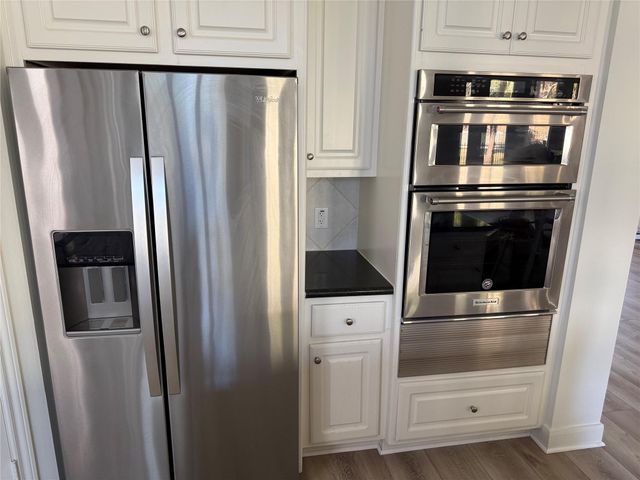 8715 Rippling Water Drive, Sugar Land, TX 77479