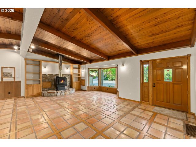 2233 RIVERSIDE Dr, Myrtle Creek, OR 97457