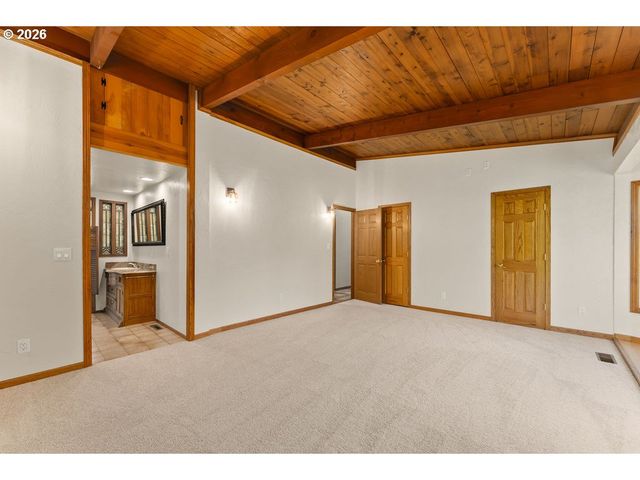 2233 RIVERSIDE Dr, Myrtle Creek, OR 97457