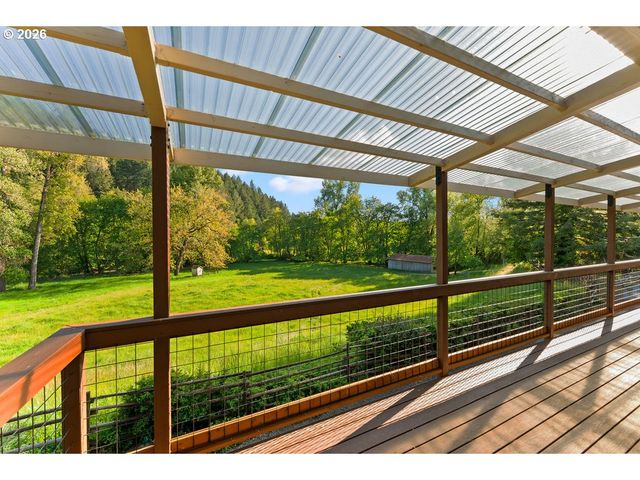 2233 RIVERSIDE Dr, Myrtle Creek, OR 97457