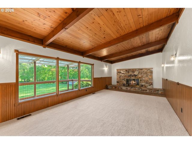 2233 RIVERSIDE Dr, Myrtle Creek, OR 97457