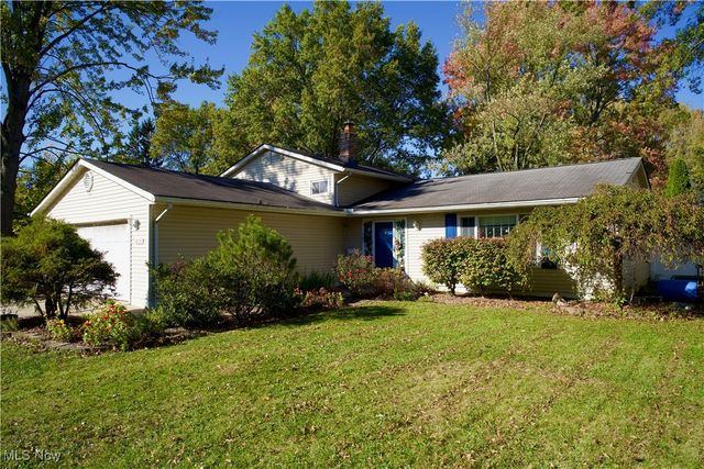 28130 Angela Drive, North Olmsted, OH 44070