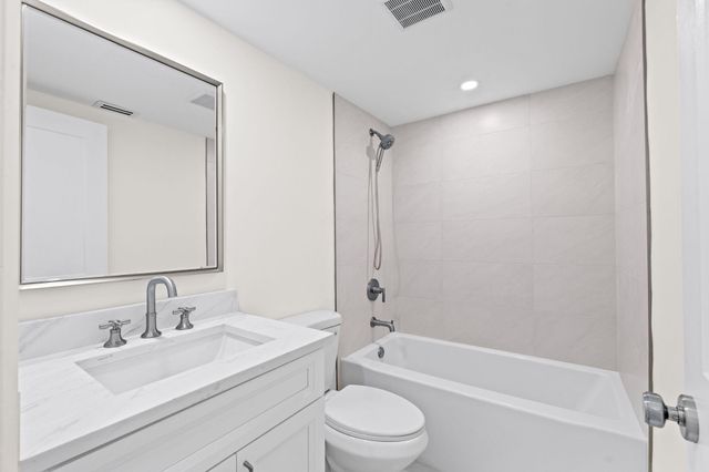 1658 Royal Forest Court Court, West Palm Beach, FL 33406