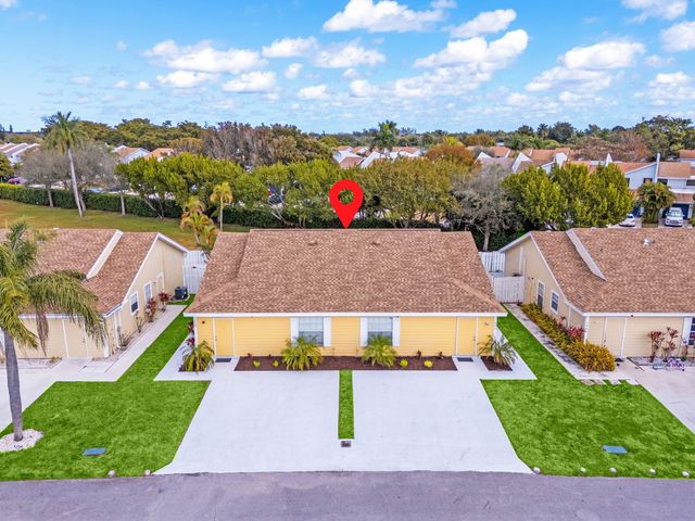 1658 Royal Forest Court Court, West Palm Beach, FL 33406