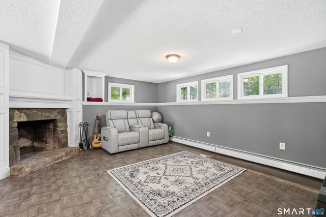 200 Hemlock Point Drive, Coventry, CT 06238