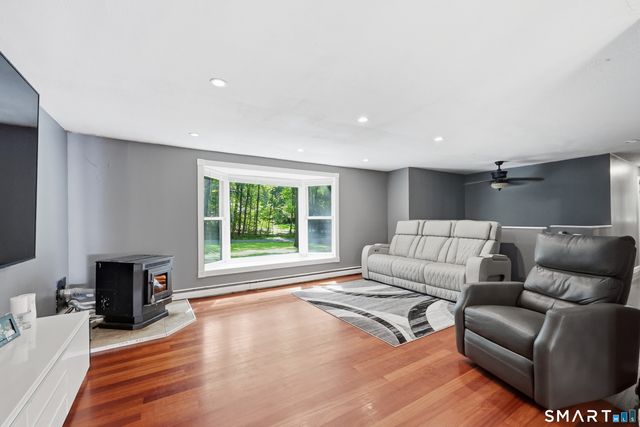 200 Hemlock Point Drive, Coventry, CT 06238