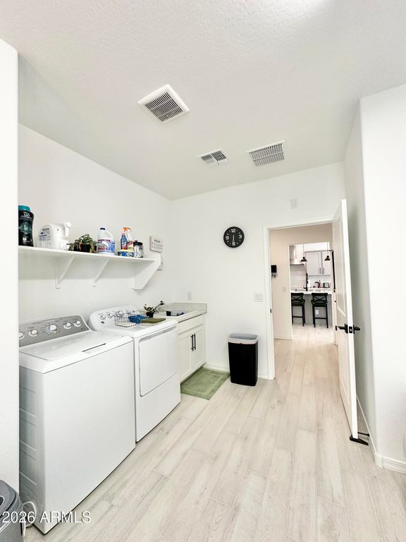 Image 20 of property listing at 16783 W CANTERBURY Drive, Surprise, AZ 85388