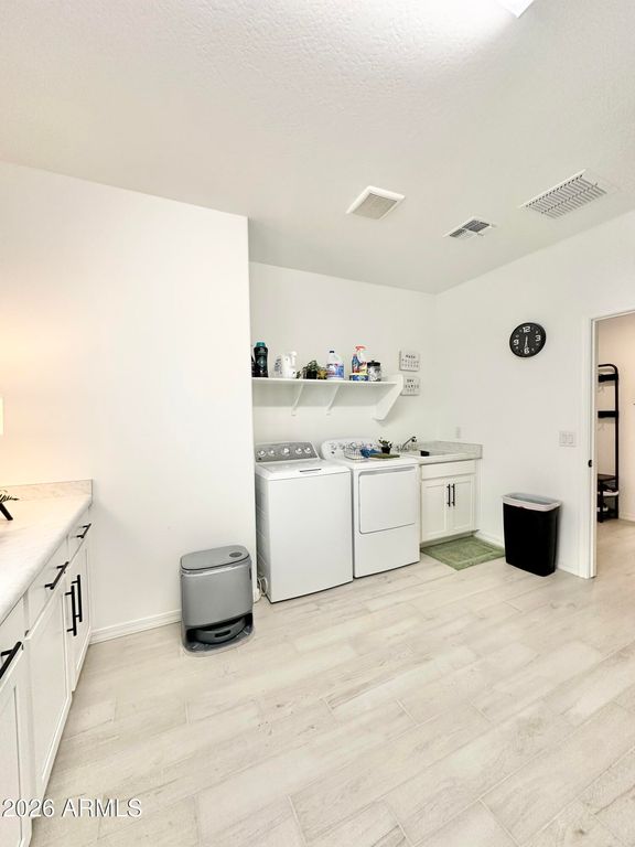 Image 22 of property listing at 16783 W CANTERBURY Drive, Surprise, AZ 85388